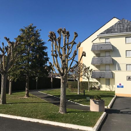 Cabourg - Bel Appartement Lumineux Avec Balcon Dans Residence Privee Kültér fotó
