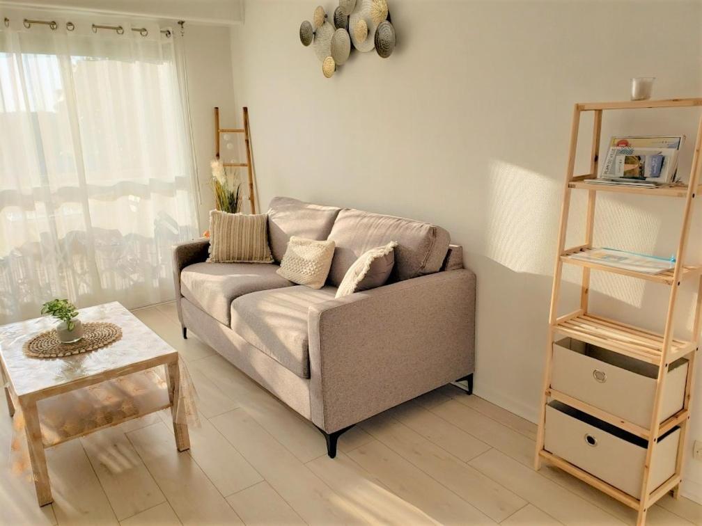 Cabourg - Bel Appartement Lumineux Avec Balcon Dans Residence Privee Kültér fotó