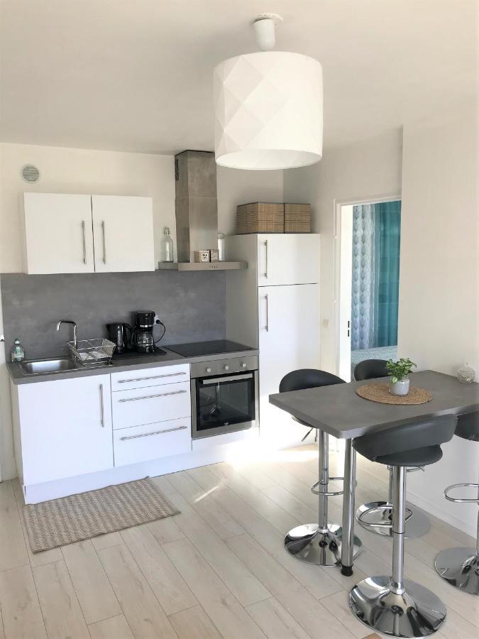 Cabourg - Bel Appartement Lumineux Avec Balcon Dans Residence Privee Kültér fotó